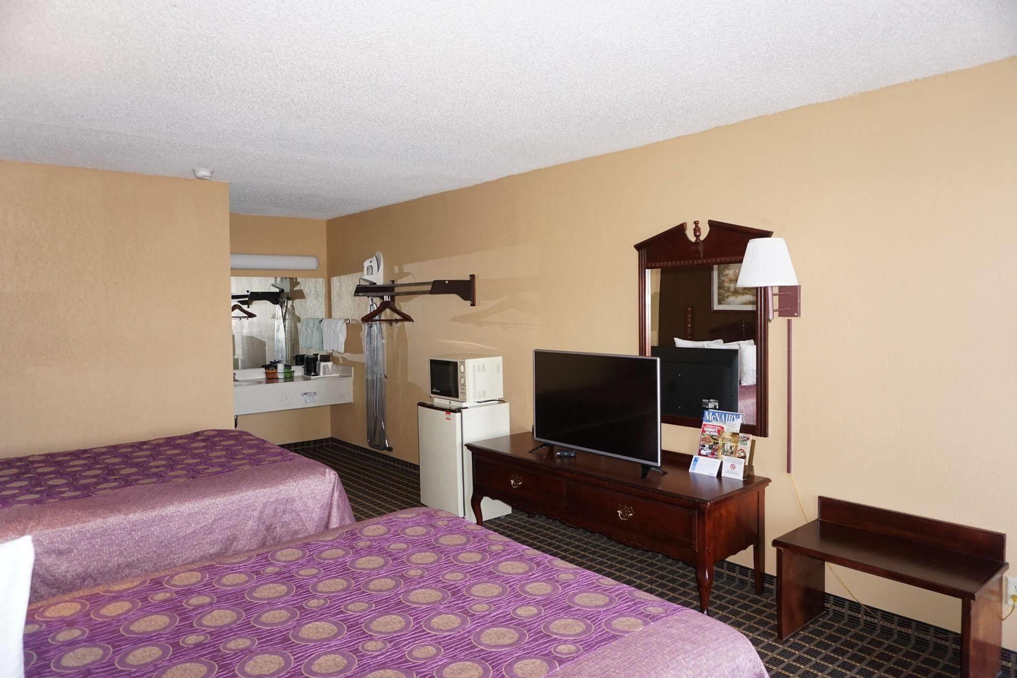 Star Plus Inn & Suites Selmer Extérieur photo