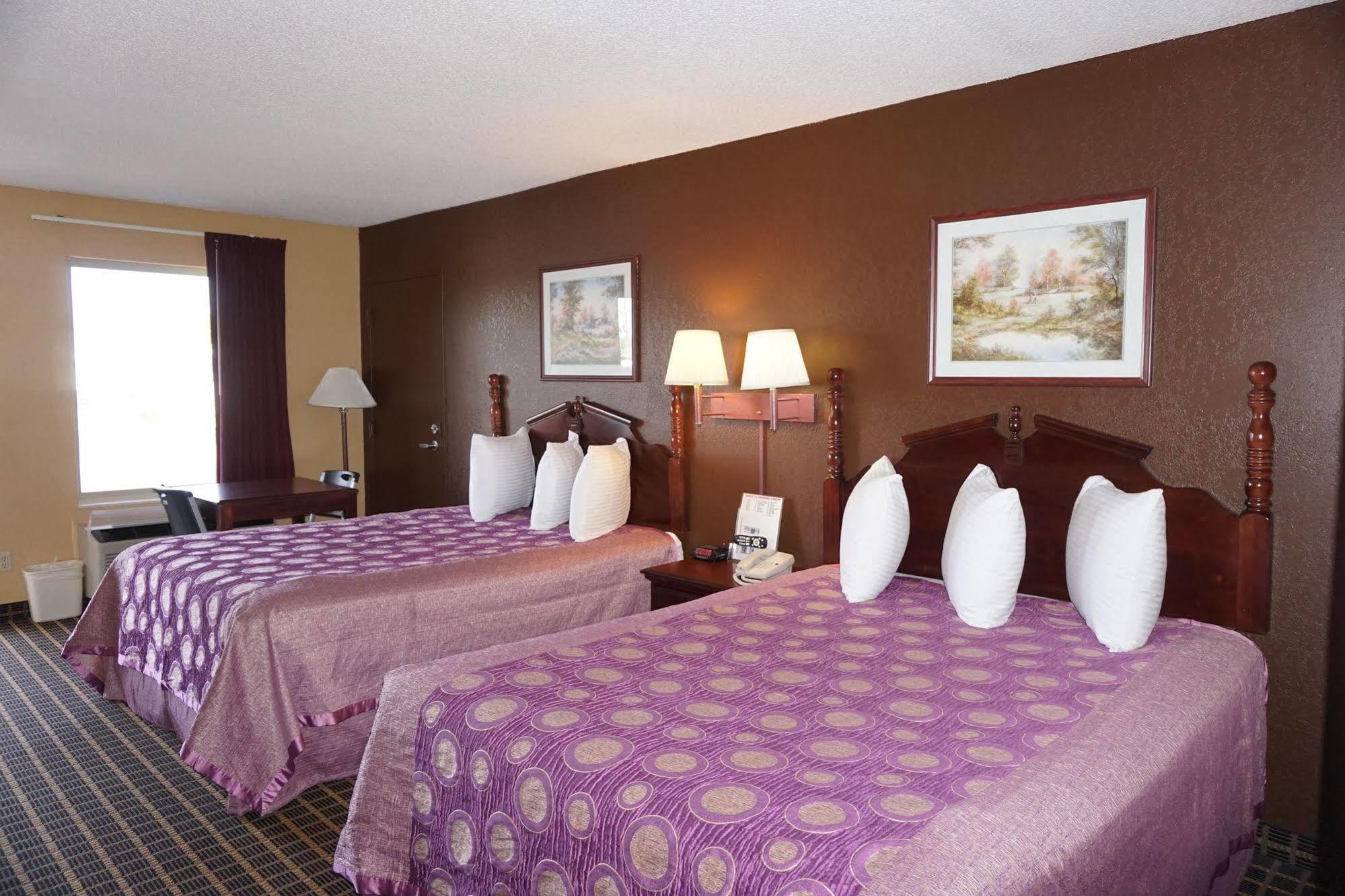 Star Plus Inn & Suites Selmer Extérieur photo