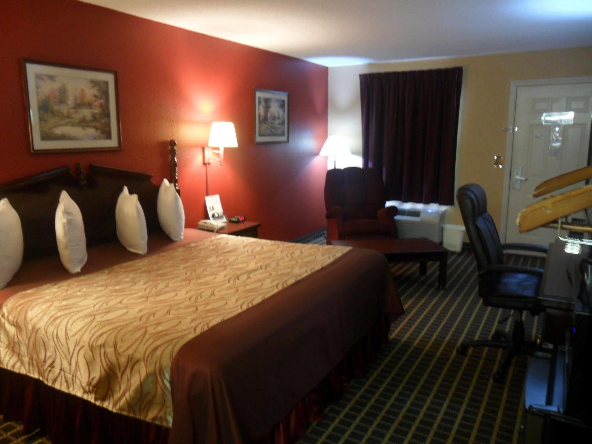 Star Plus Inn & Suites Selmer Extérieur photo