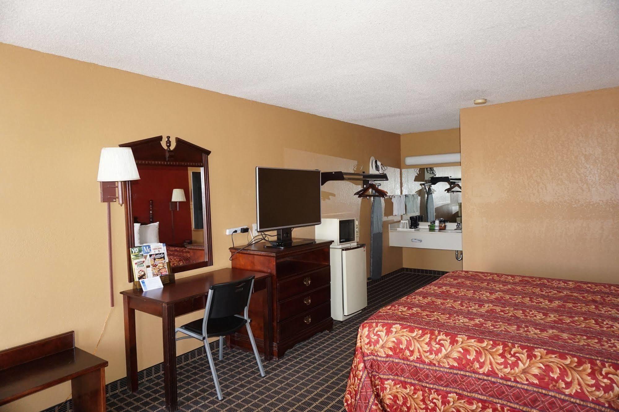 Star Plus Inn & Suites Selmer Extérieur photo