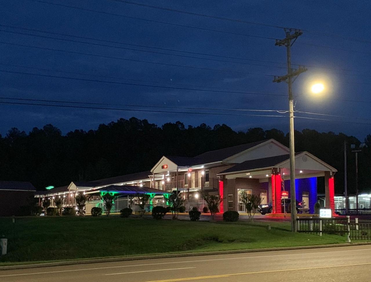 Star Plus Inn & Suites Selmer Extérieur photo