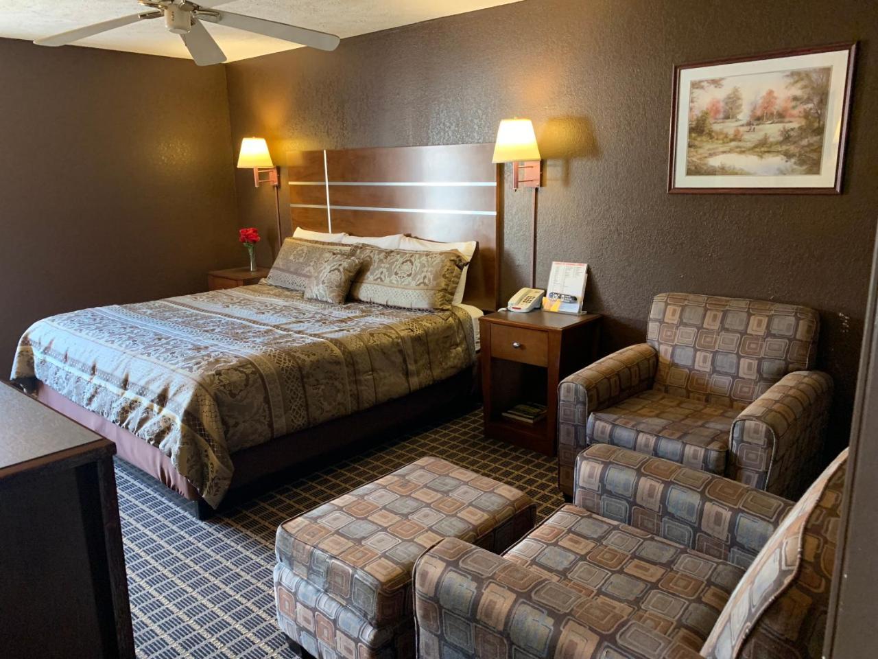 Star Plus Inn & Suites Selmer Extérieur photo