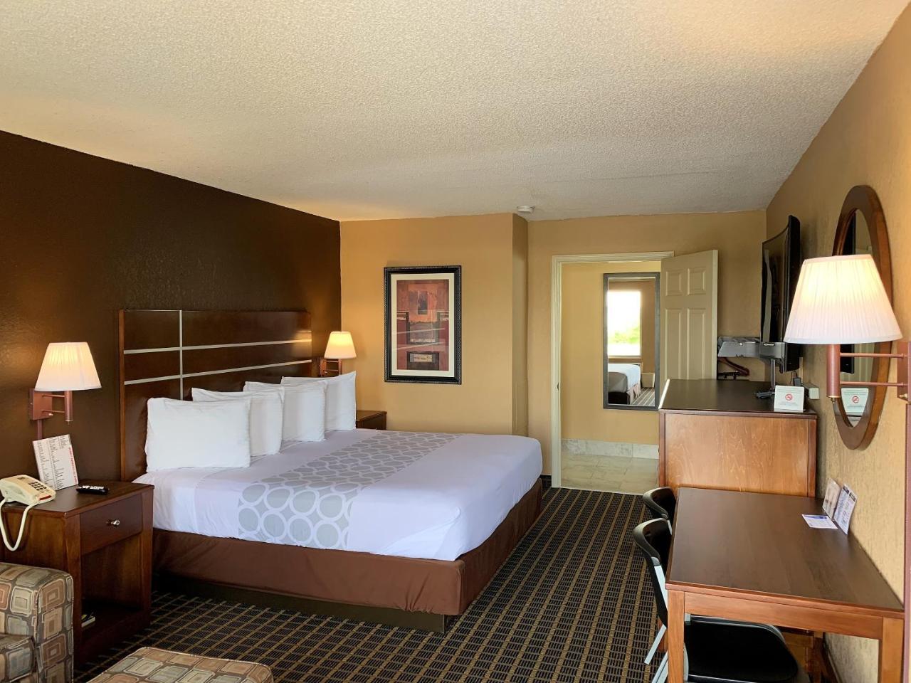 Star Plus Inn & Suites Selmer Extérieur photo