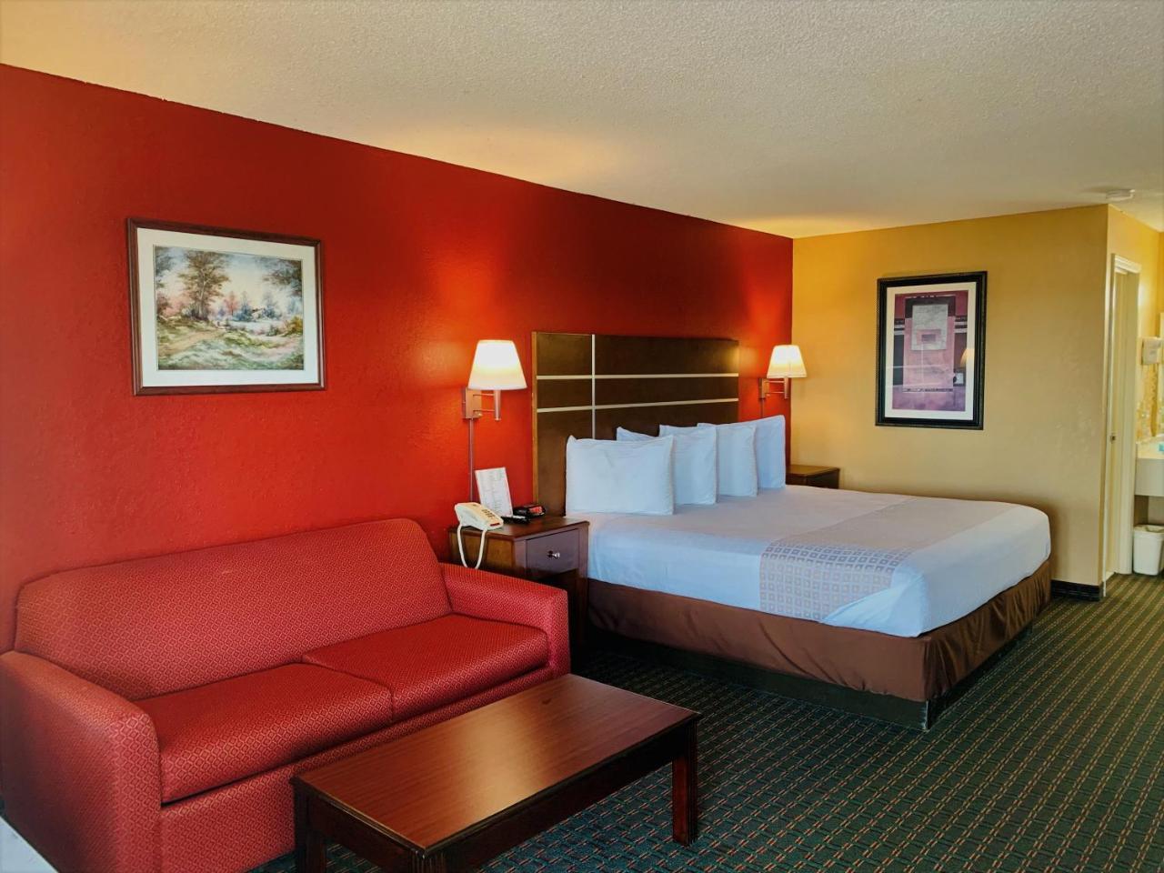 Star Plus Inn & Suites Selmer Extérieur photo