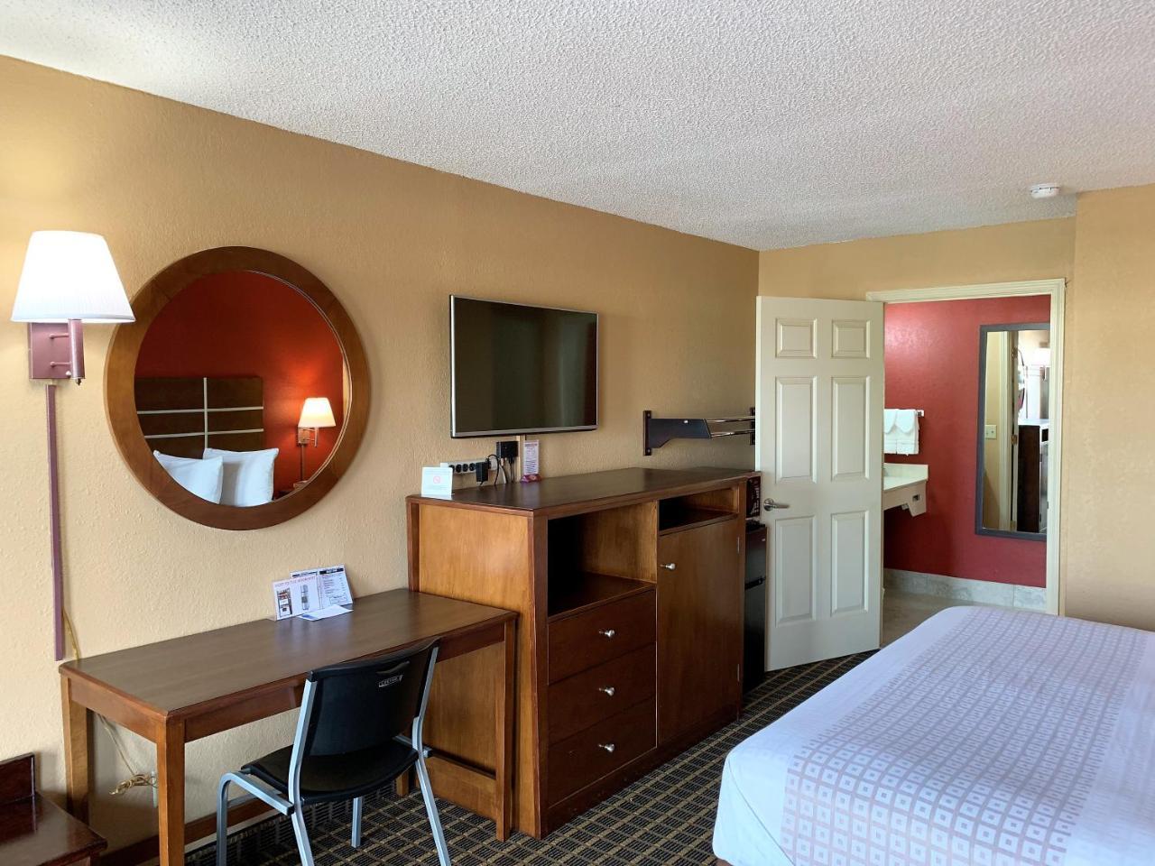 Star Plus Inn & Suites Selmer Extérieur photo