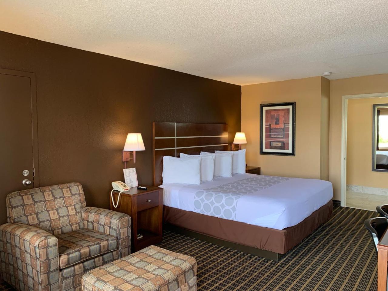 Star Plus Inn & Suites Selmer Extérieur photo