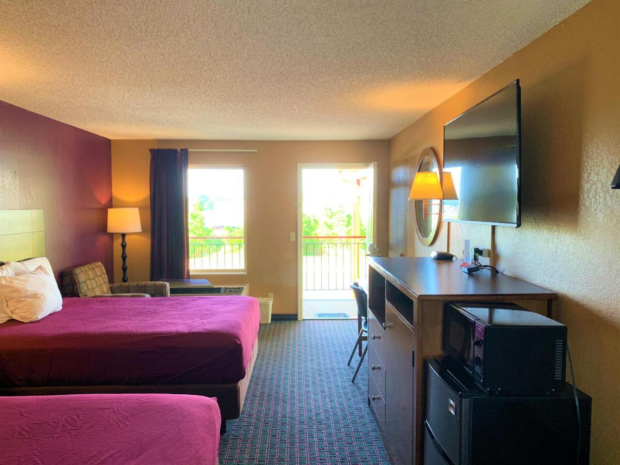 Star Plus Inn & Suites Selmer Extérieur photo