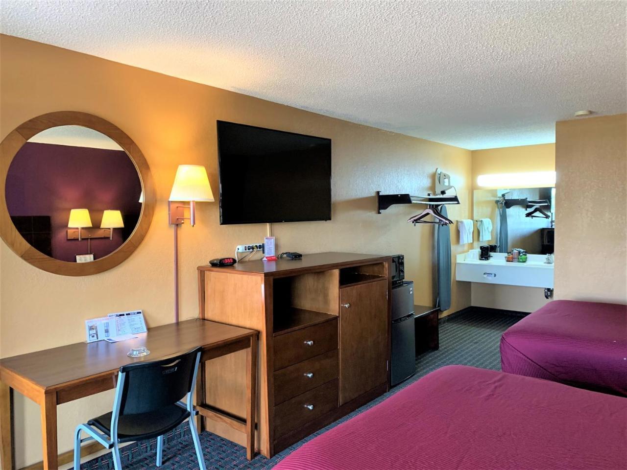 Star Plus Inn & Suites Selmer Extérieur photo