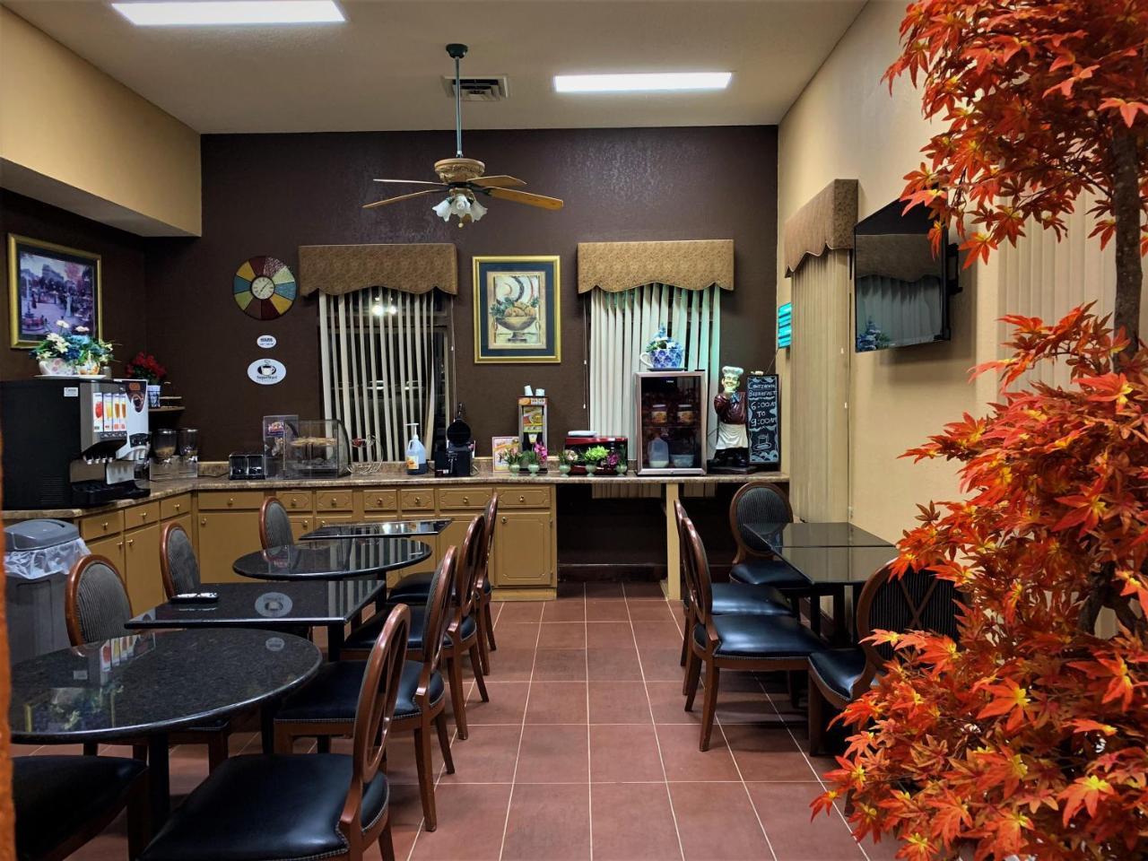Star Plus Inn & Suites Selmer Extérieur photo